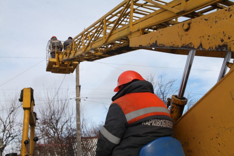 Power Engineers Restored Electricity to 700 Consumers in Kharkiv Region After Russian Attack
