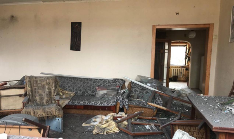 Правоохоронці показали наслідки обстрілу села у Куп’янському районі
