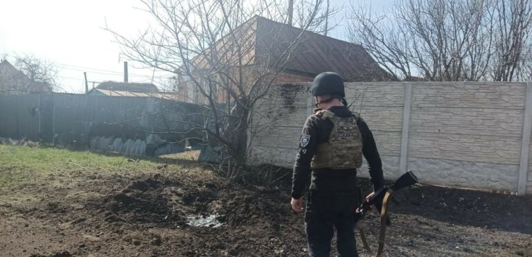 Армія РФ обстріляла Вовчанськ: поранено чоловіка