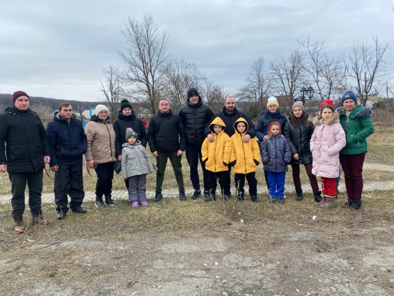 З небезпечних районів Харківщини евакуювали 112 дітей