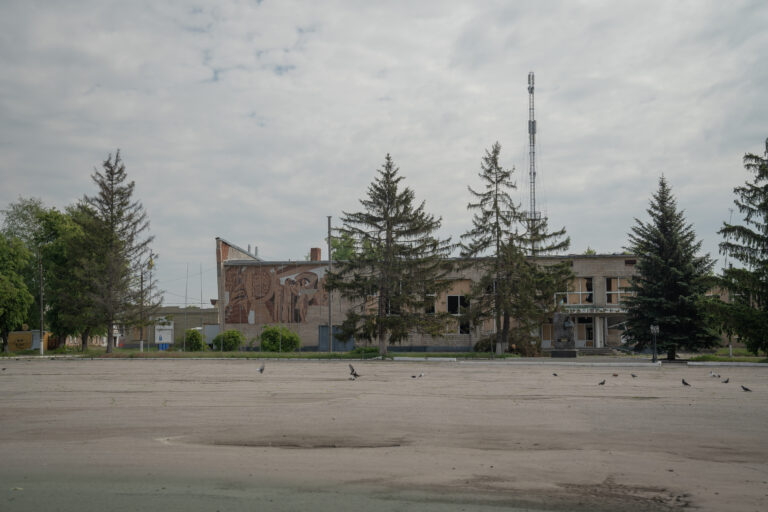 Russians keep shelling Vovchansk, Kharkiv Oblast, injuring 4