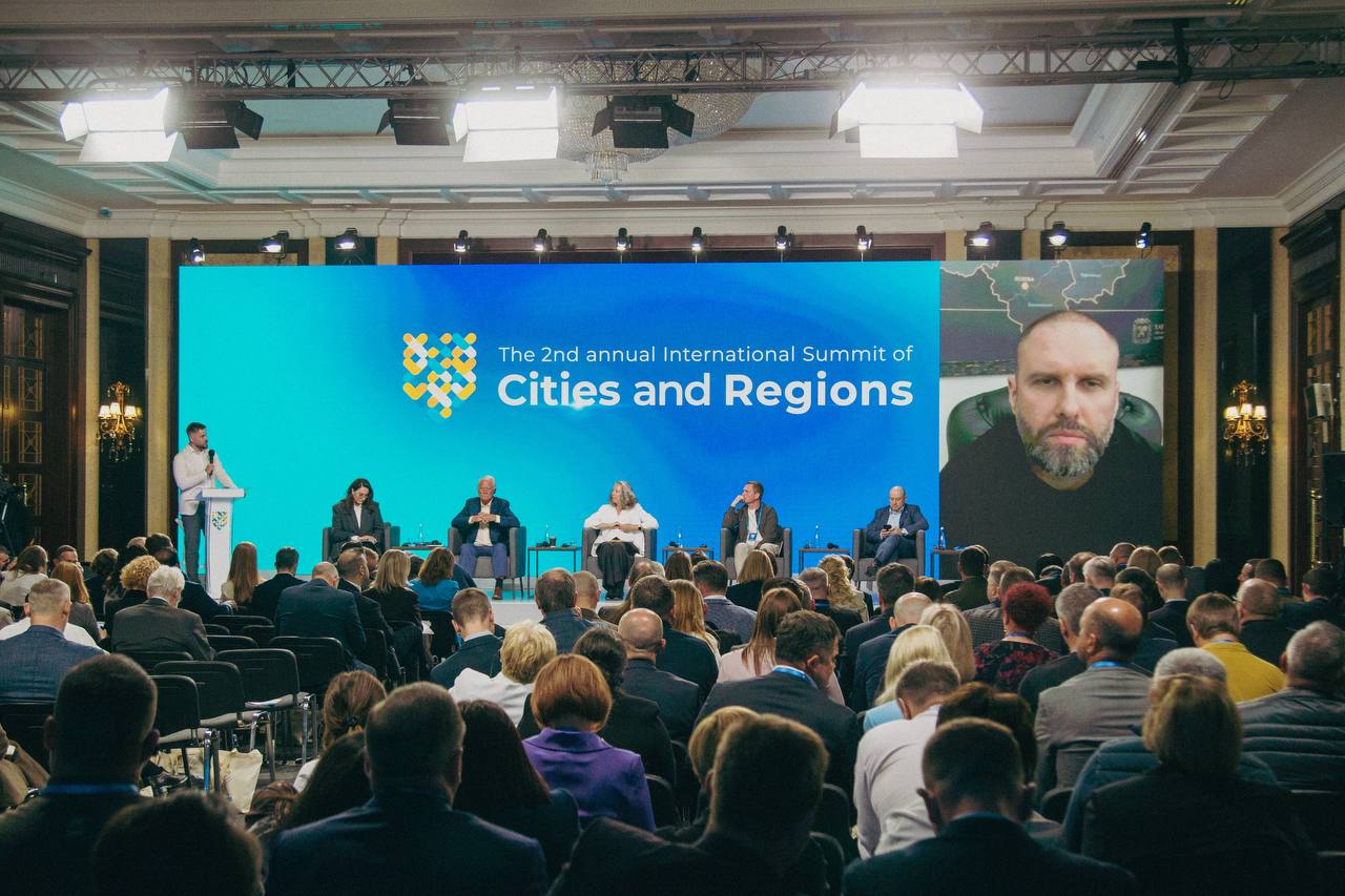 Oleh Syniehubov and Ihor Terekhov at the meeting of the second International Summit of Cities and Regions