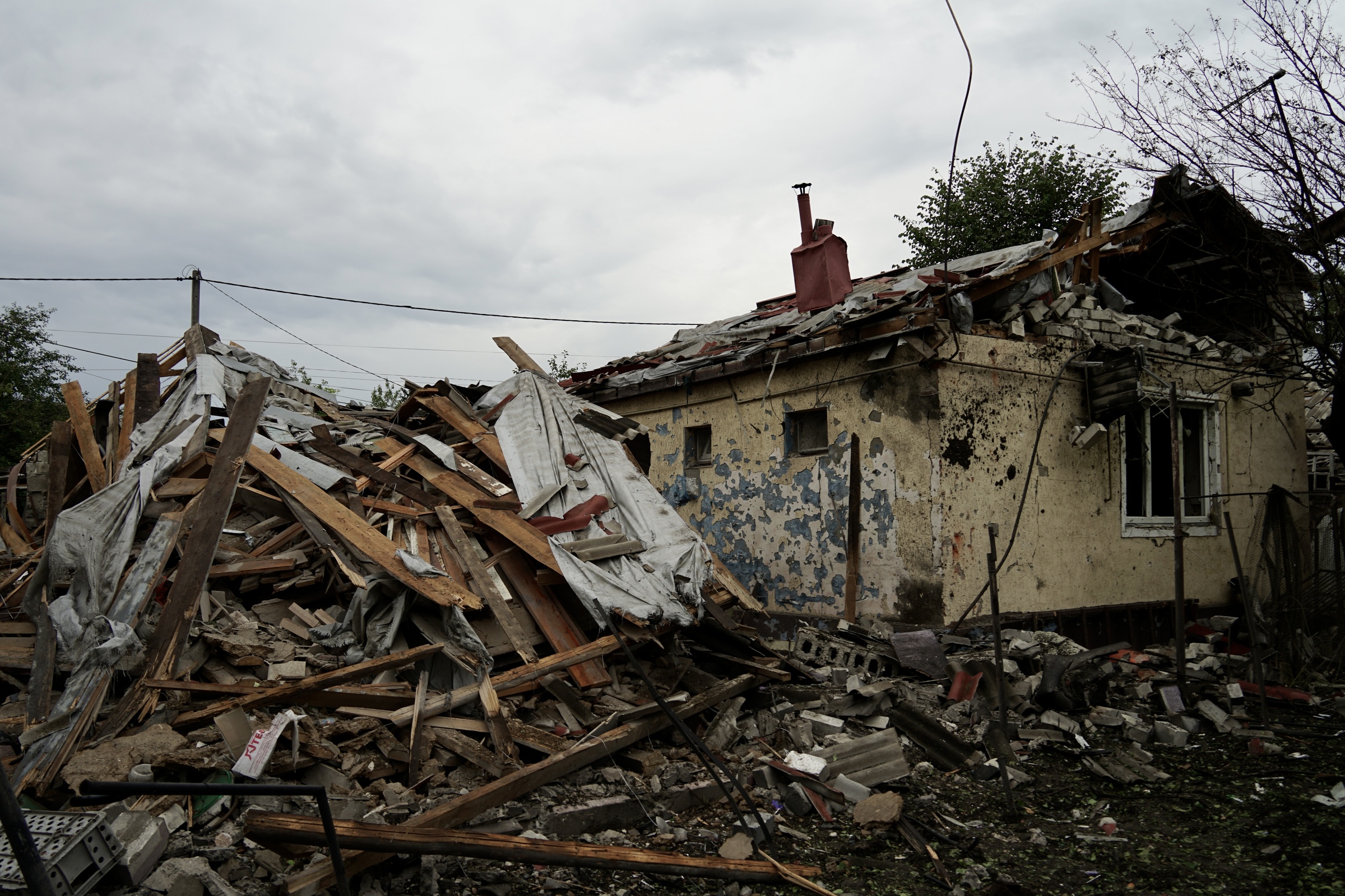 House destroyed by Russian bombardment of Derhachi community on June 26, 2024 / Photo: Denys Klymenko for Gwara Media 