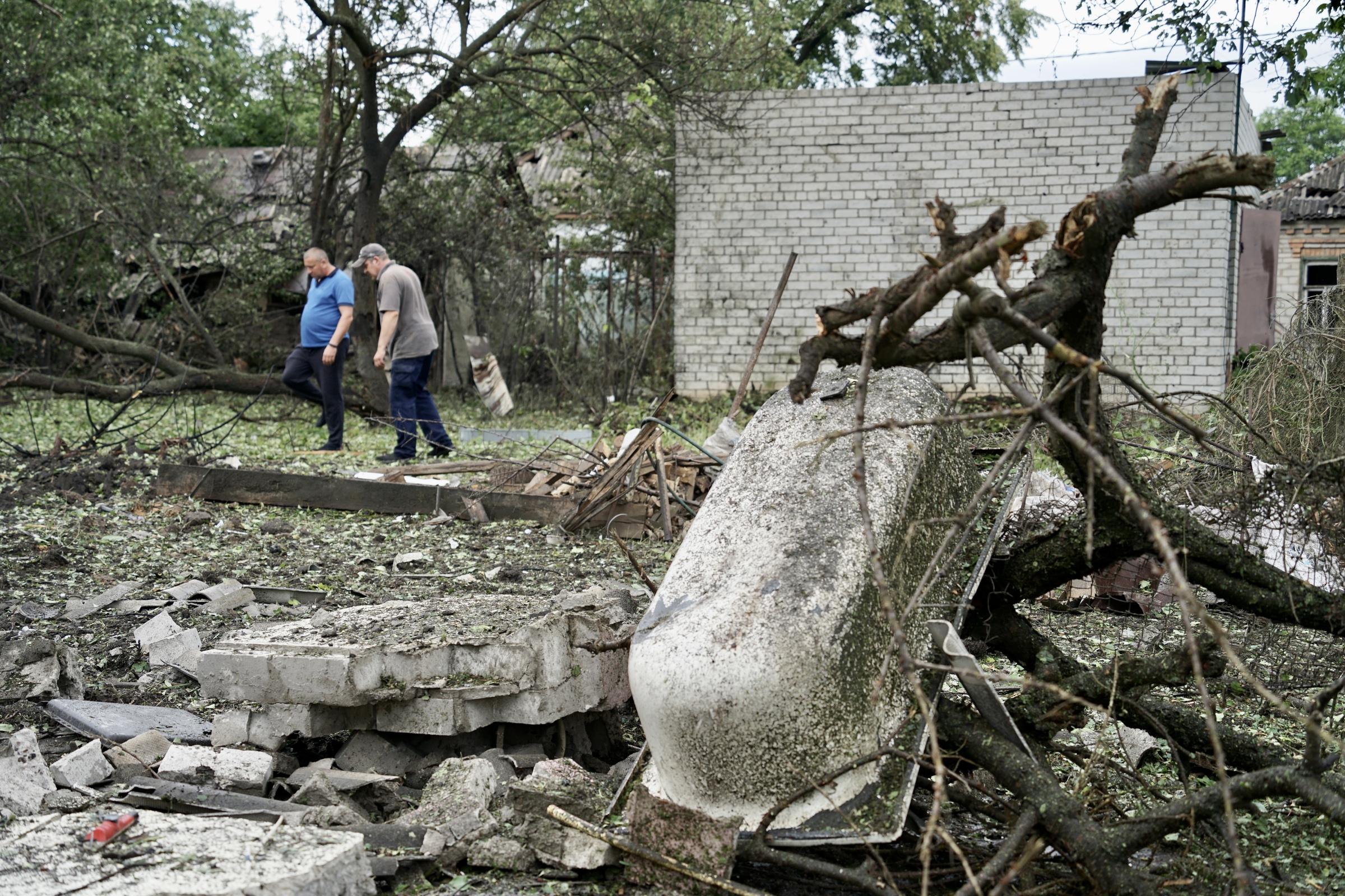 Derhachi, Kharkiv Oblast, in the aftermath of Russian bombing. June 26, 2024 / Photo: Denys Klymenko for Gwara Media