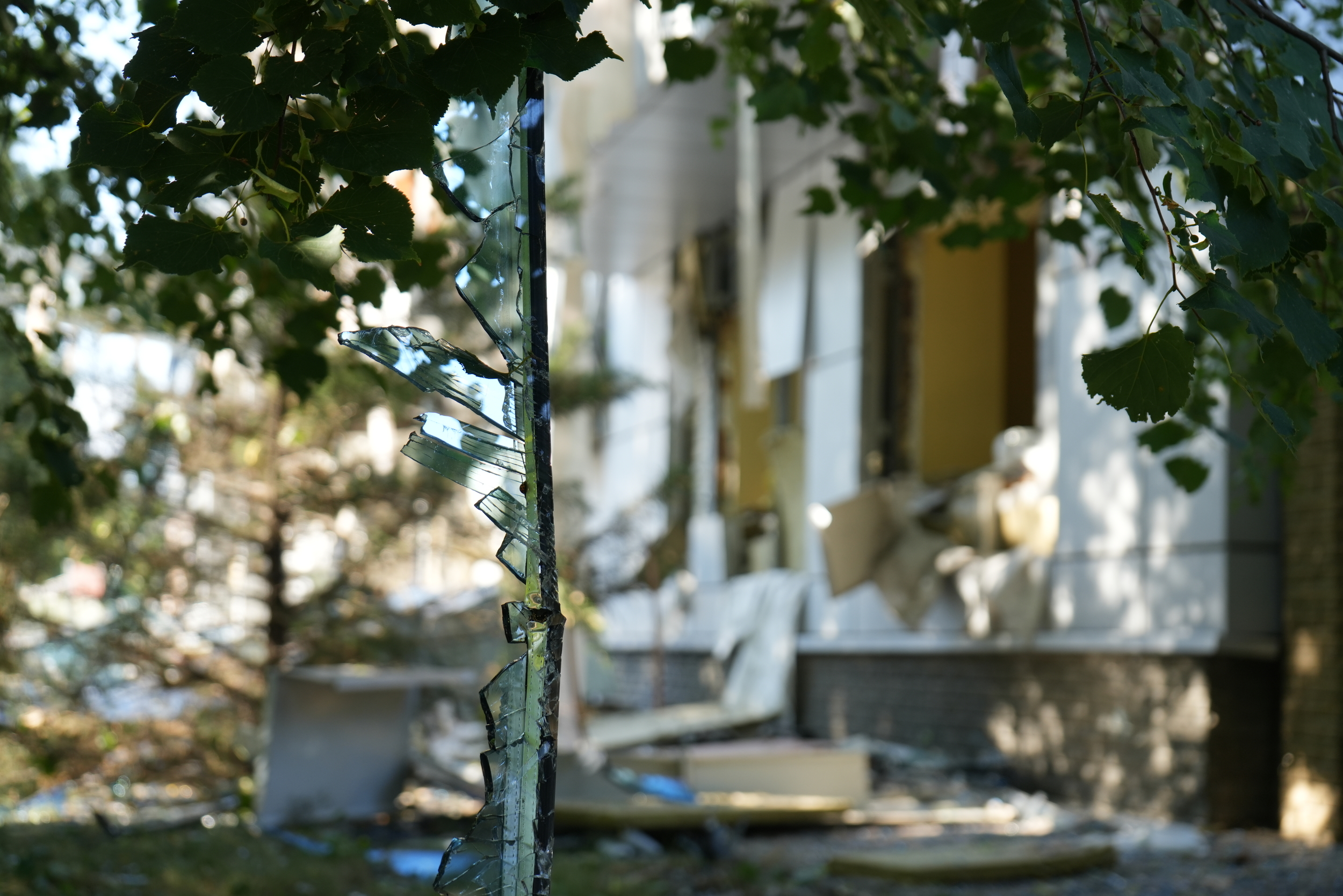 Kharkiv FSD office, severely damaged by Russian missile strike / Photo: Vika Mankovska, Gwara Media