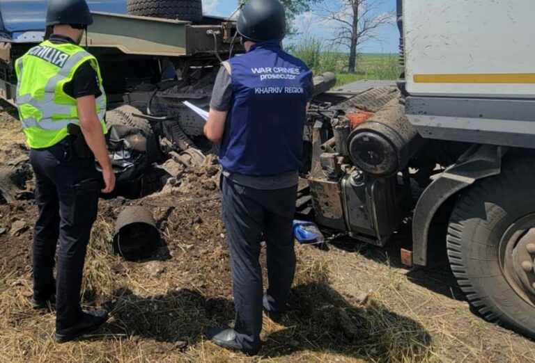 На Харківщині вантажівка підірвалась на ворожій міні