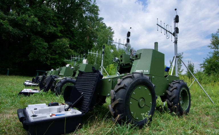 Українські військові скоро отримають п’ять бойових роботів «Лють»