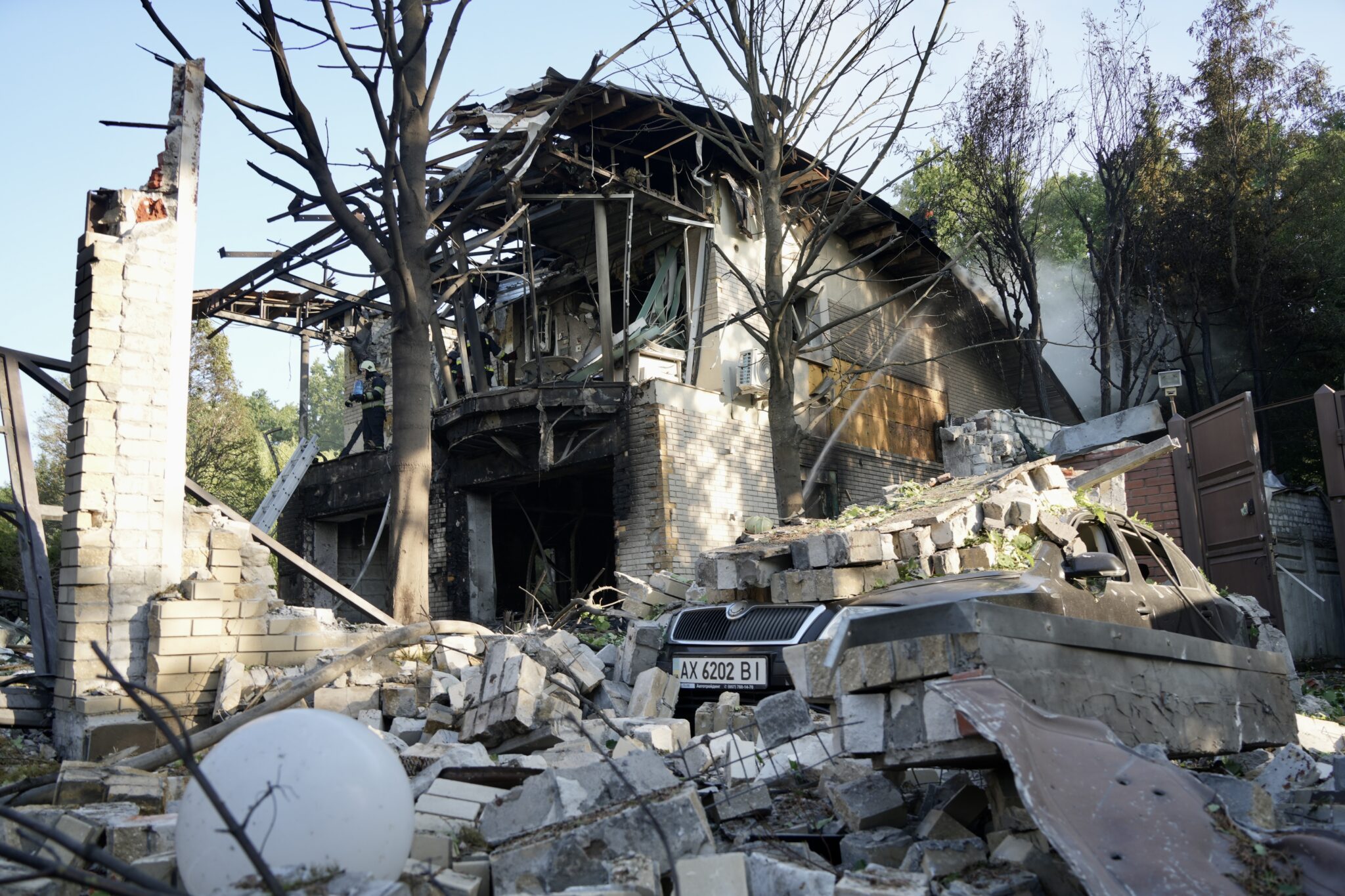 Police: Russian used cluster munition for double-tap strike on Kharkiv ...