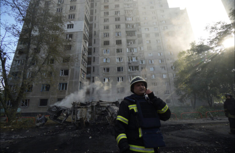 Армія РФ обстріляла пʼять різних локацій у Харкові: понад 40 постраждалих — фото