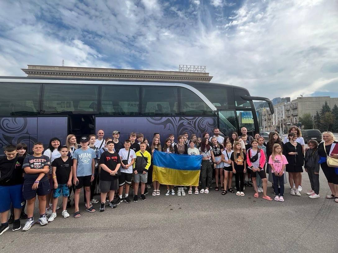 Діти з Харківщини вирушають на відпочинок / Фото: Харківська міська рада