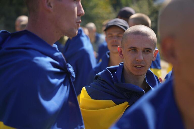 З російського полону повернулося шість захисників із Харківщини