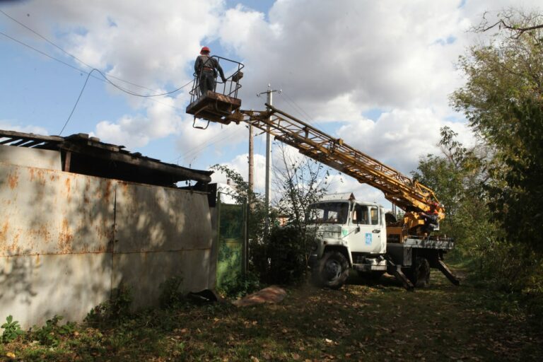 Енергетики відновили електропостачання для пів сотні споживачів Харківщини