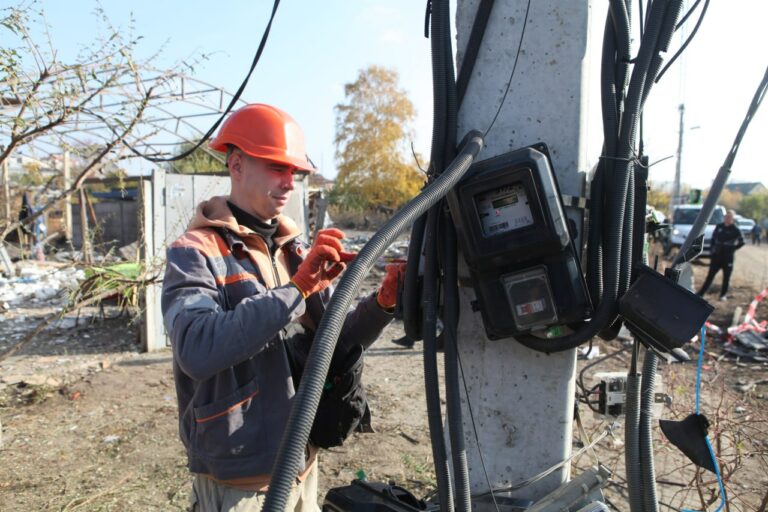 У Харкові повернули світло всім знеструмленим внаслідок обстрілу споживачам