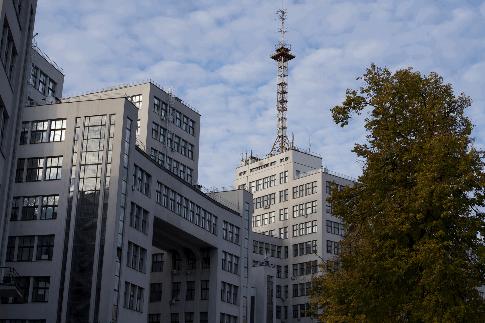 Derzhprom building in Kharkiv on Oct 27, 2024 / Photo: Vlad Herasymenko, Gwara Media