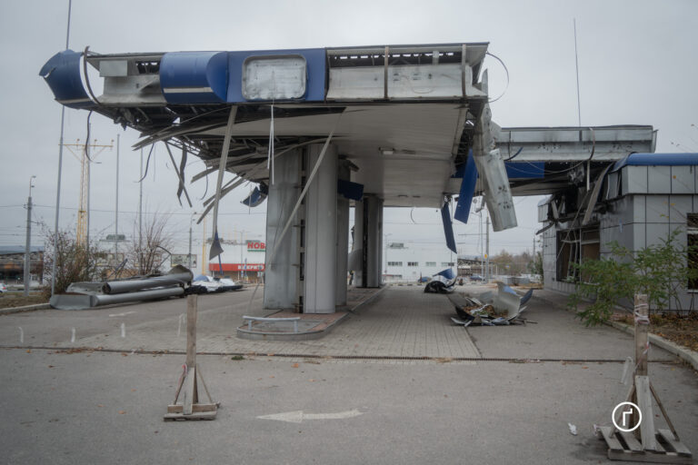 Наслідки обстрілу Харкова авіабомбою «Гром-Е1» — фото