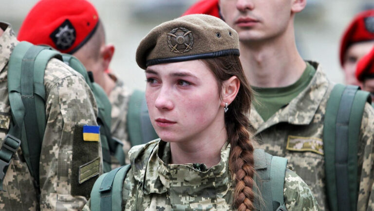 В Харкові серед добровольців, які звертаються до ТЦК та СП, приблизно 10% жінок