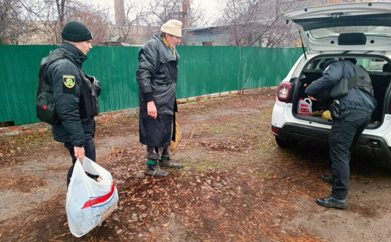 Поліція евакуювала з Ізюмського району ще 9 людей