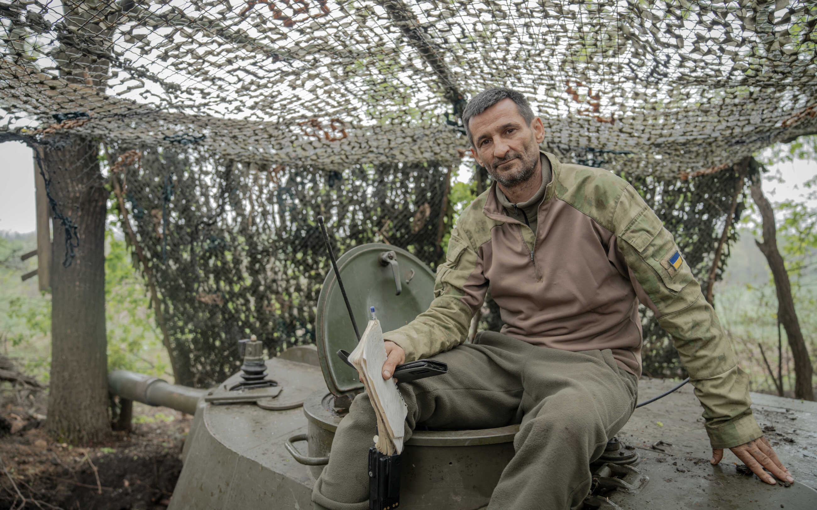 Soldier of 57th brigade of the Armed Forces of Ukraine during a combat mission on the Kupiansk axis. April 2024 / Photo: Ivan Samoilov, Gwara Media