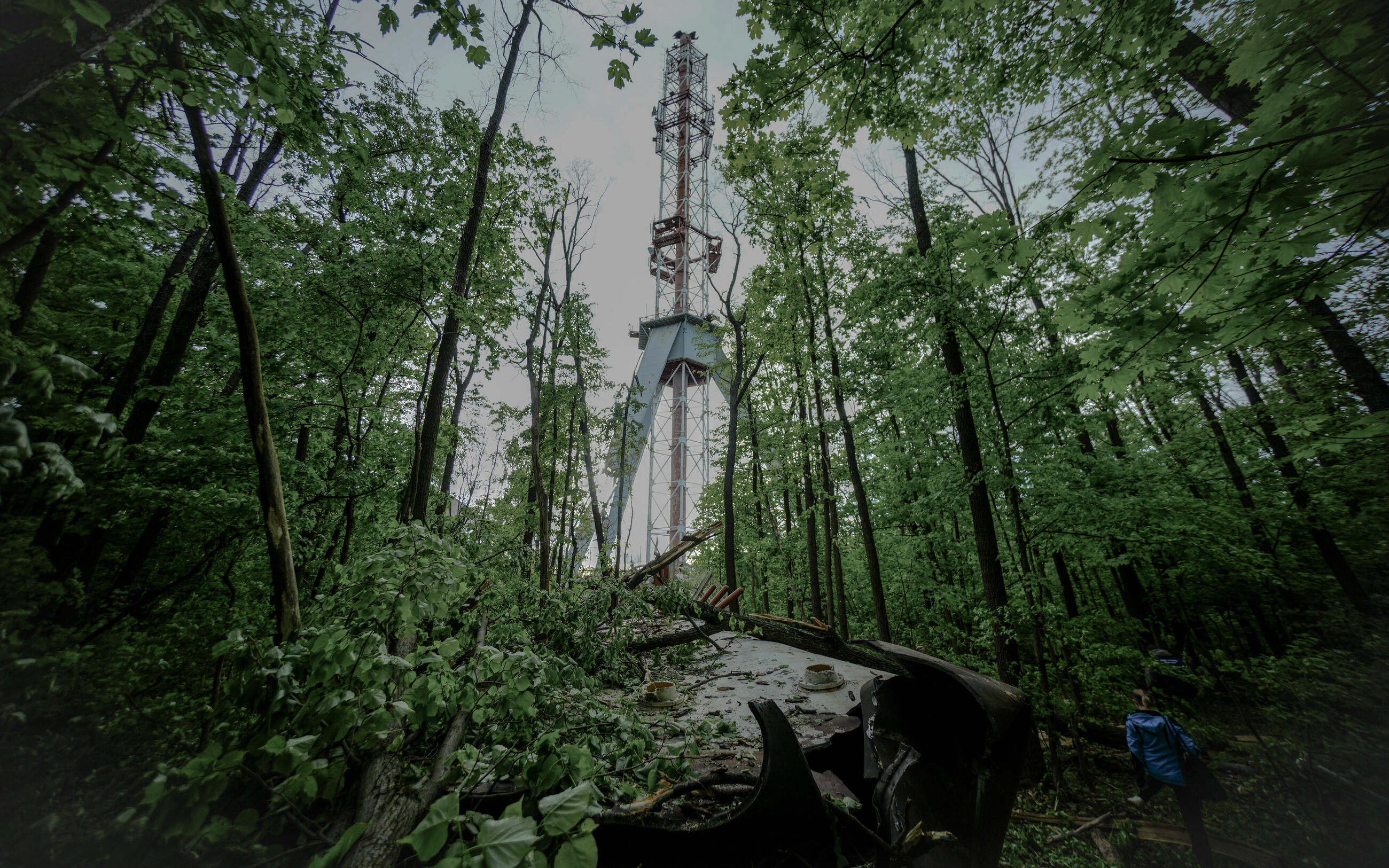 Lower part of a broadcasting tower, the tallest building in Kharkiv. The tower was destroyed by a Russian Kh-59 cruise missile. April 22, 2024 / Photo: Ivan Samoilov, Gwara Media