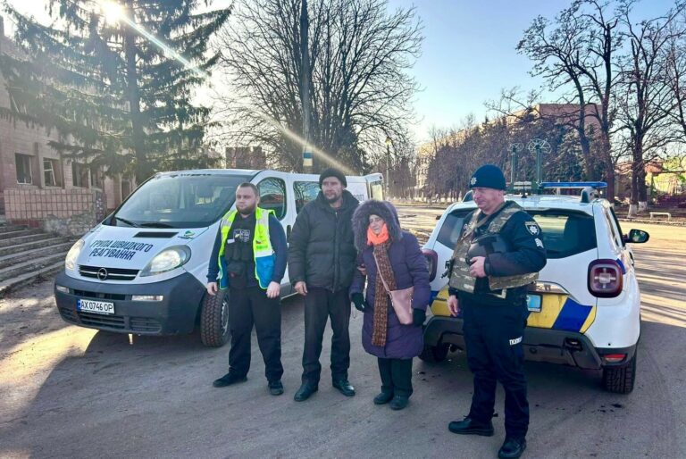 Поліція евакуювала 14 людей з трьох населених пунктів Харківщини