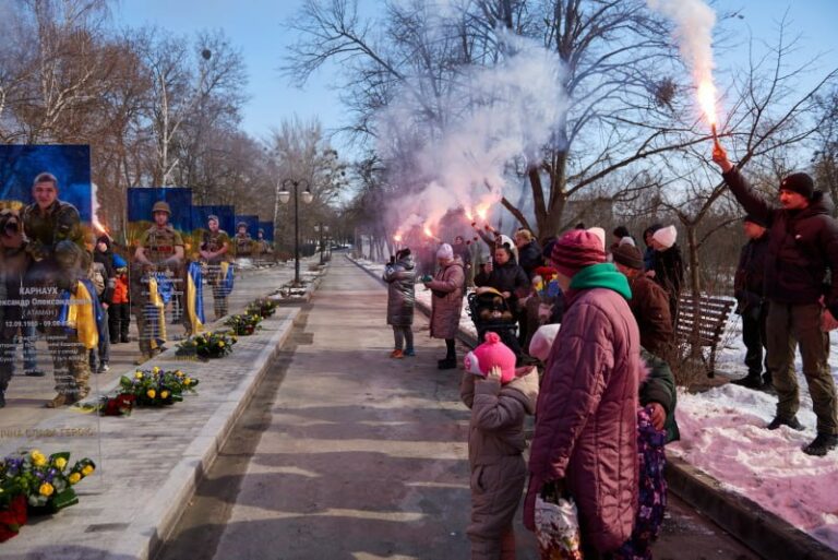 У Кулиничах, що в Харкові, відкрили Алею пам’яті загиблим захисникам