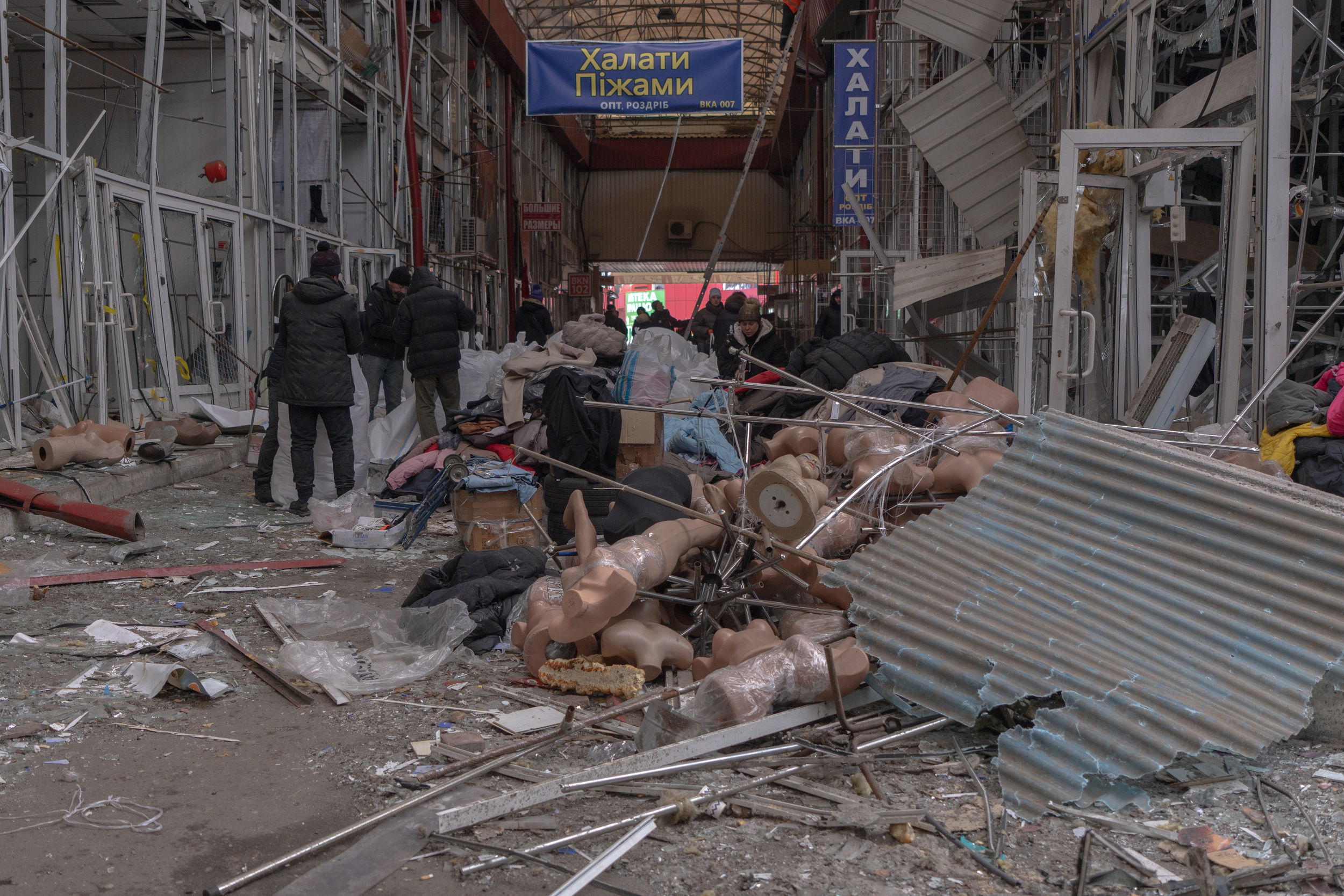 Aftermath of Russian drone strike at Barabashovo market in Kharkiv on Feb 6 / Photo: Liubov Yemets, Gwara Media