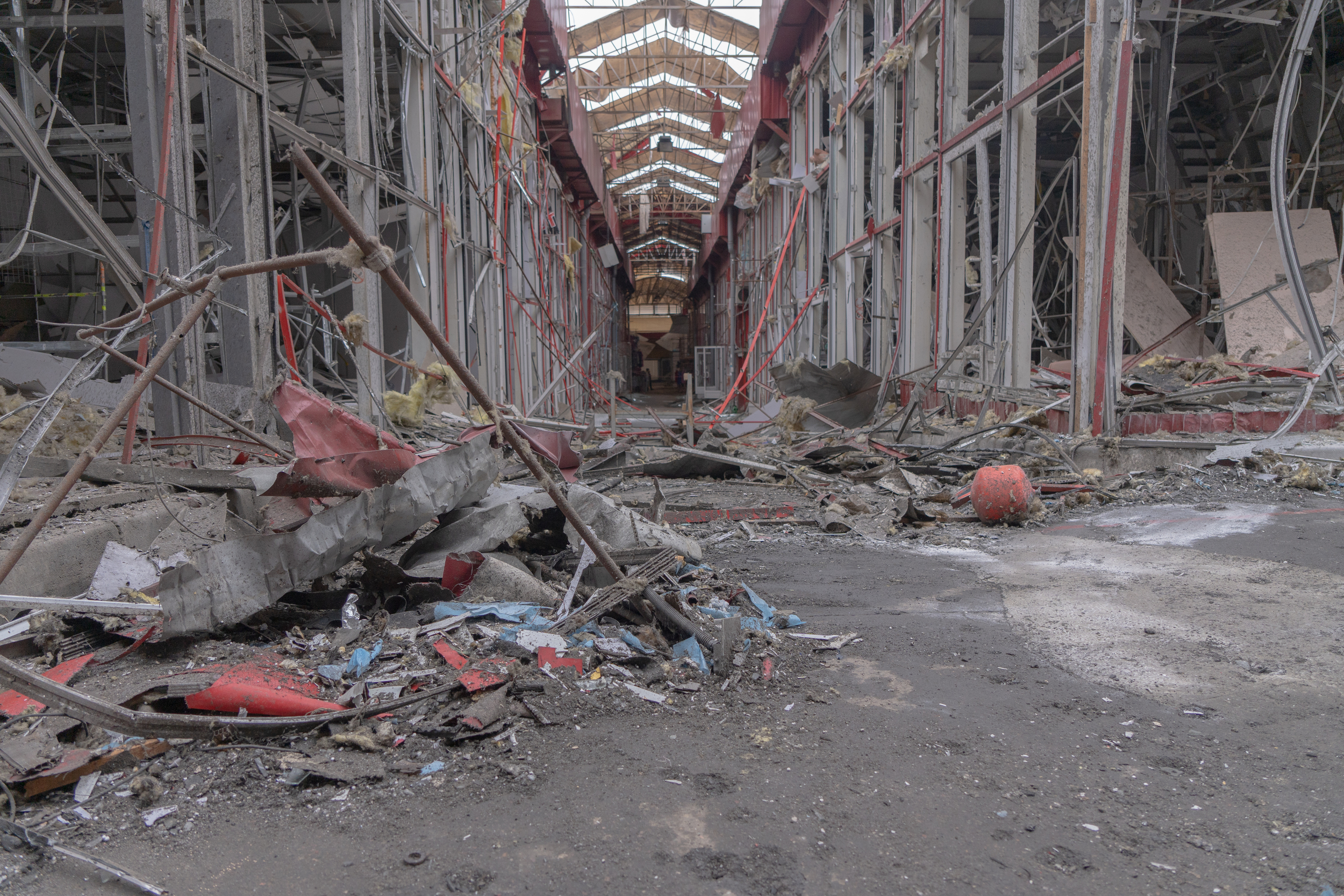 Aftermath of Russian drone strike at Barabashovo market in Kharkiv on Feb 6 / Photo: Liubov Yemets, Gwara Media