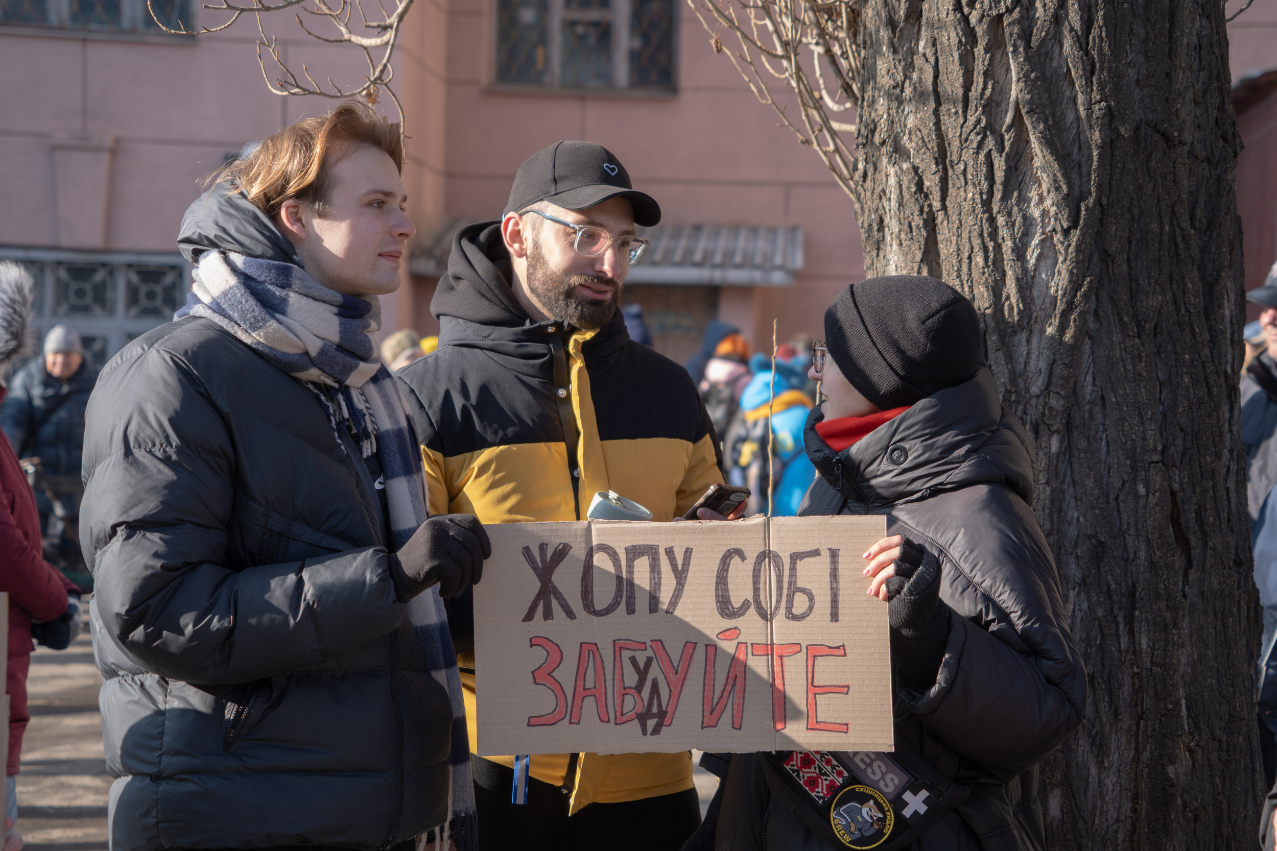 Protest against construction of the café in front of historic building called 