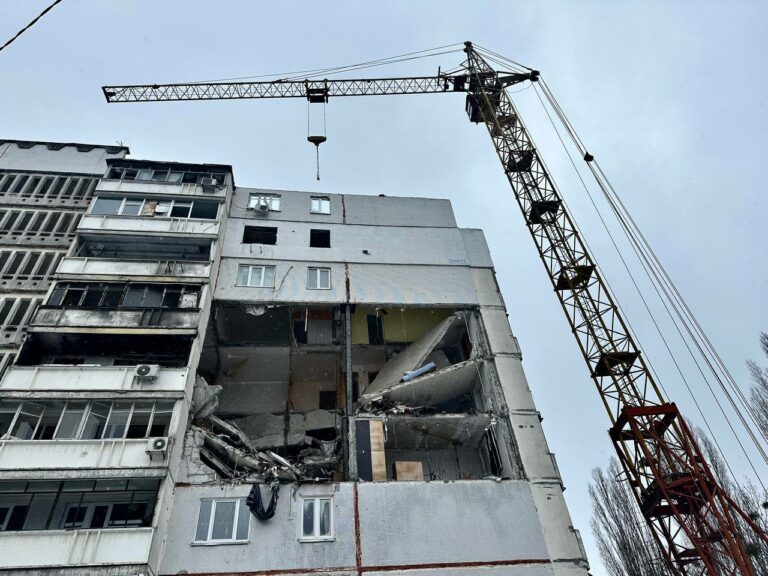 На Салтівці продовжують відновлювати житлові багатоповерхівки — міськрада 