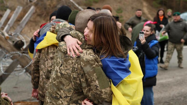 Від початку вторгнення Україна повернула з російського полону понад чотири тисячі людей — Зеленський