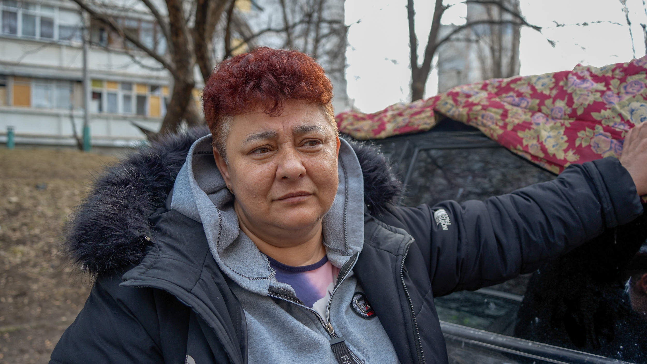 Iryna Dmytruk, one of the people who lives in a damaged high-rise building / Photo: Hnat Holyk, Gwara Media