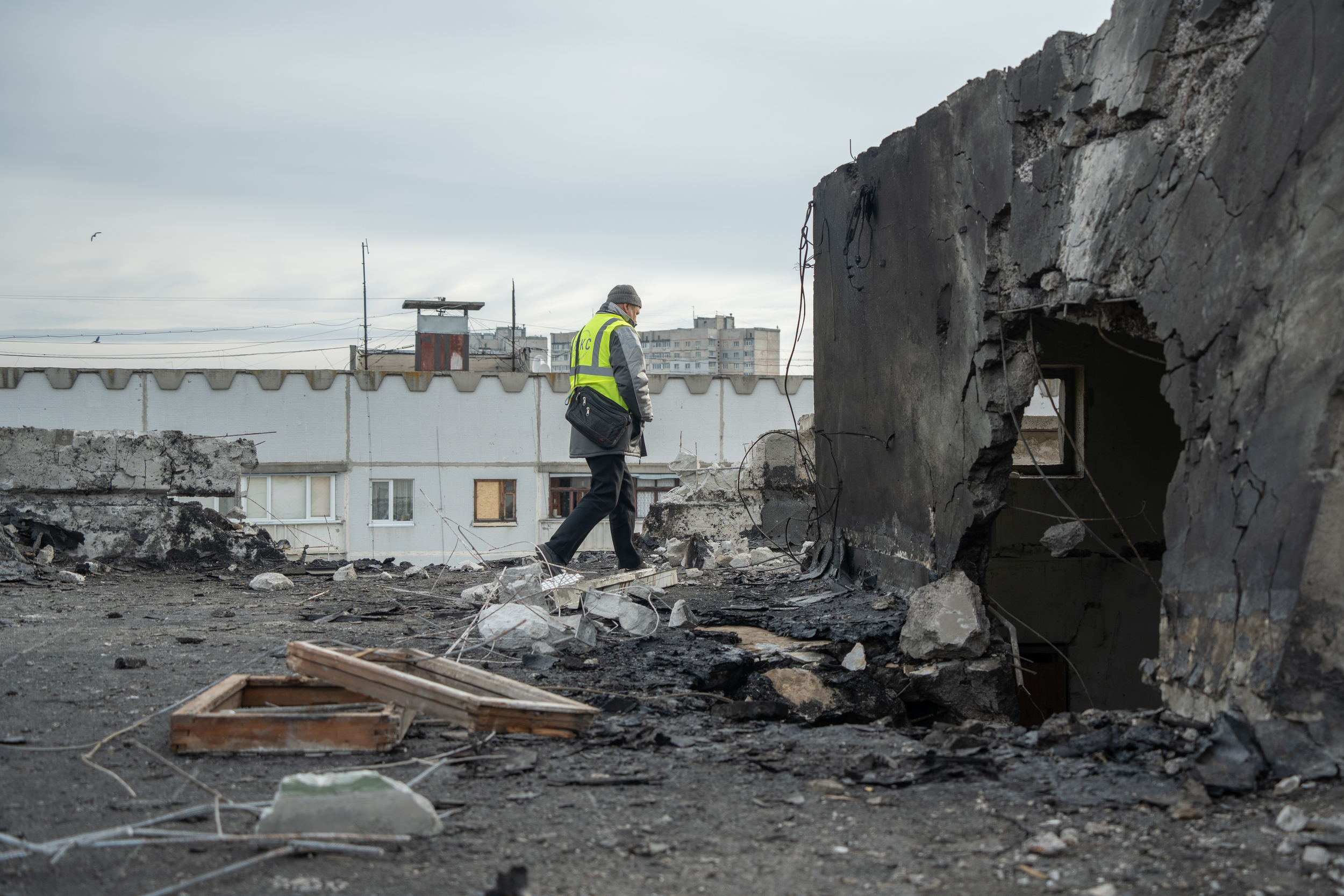 The consequence of Russia’s drone attack on Kharkiv's residential building on March 6 / Photo: Hnat Holyk, Gwara Media 