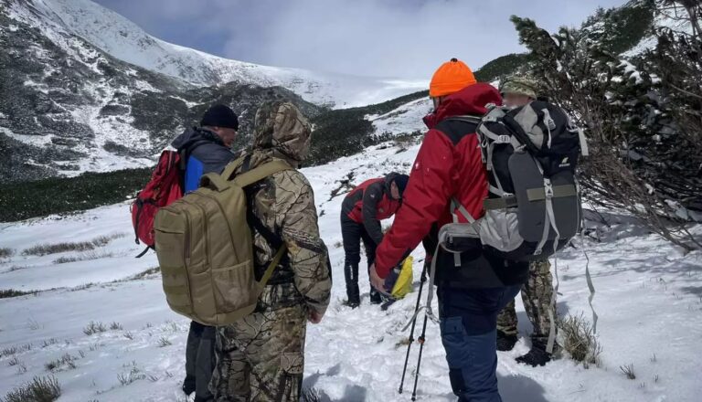 На Закарпатті врятували туристів із Харківщини, які заблукали в горах 