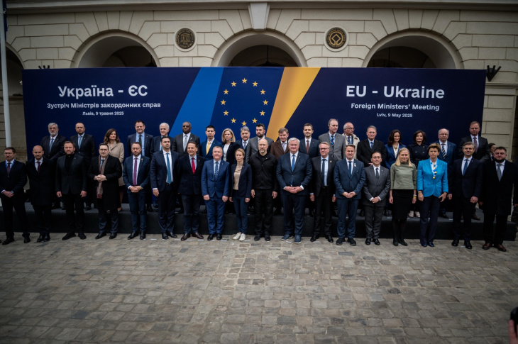 Ukrainian officials, the Council of Europe, and foreign ministers from European countries at Lviv meeting on May 9