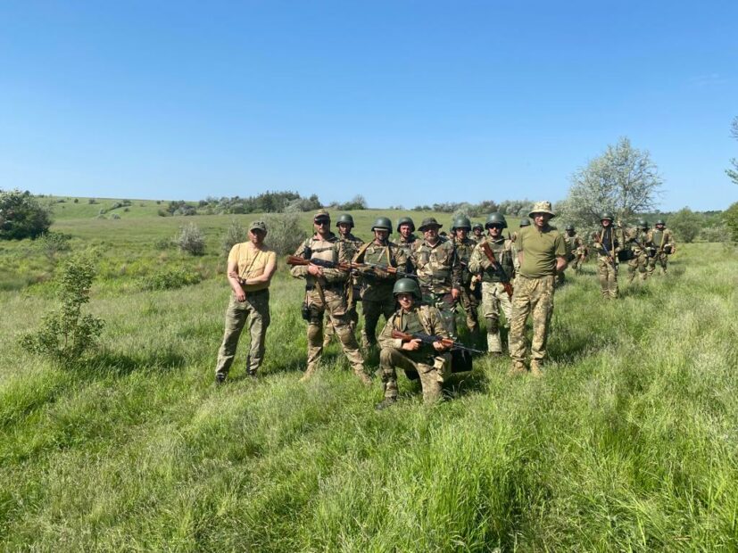 Вадим Забара з побратимами