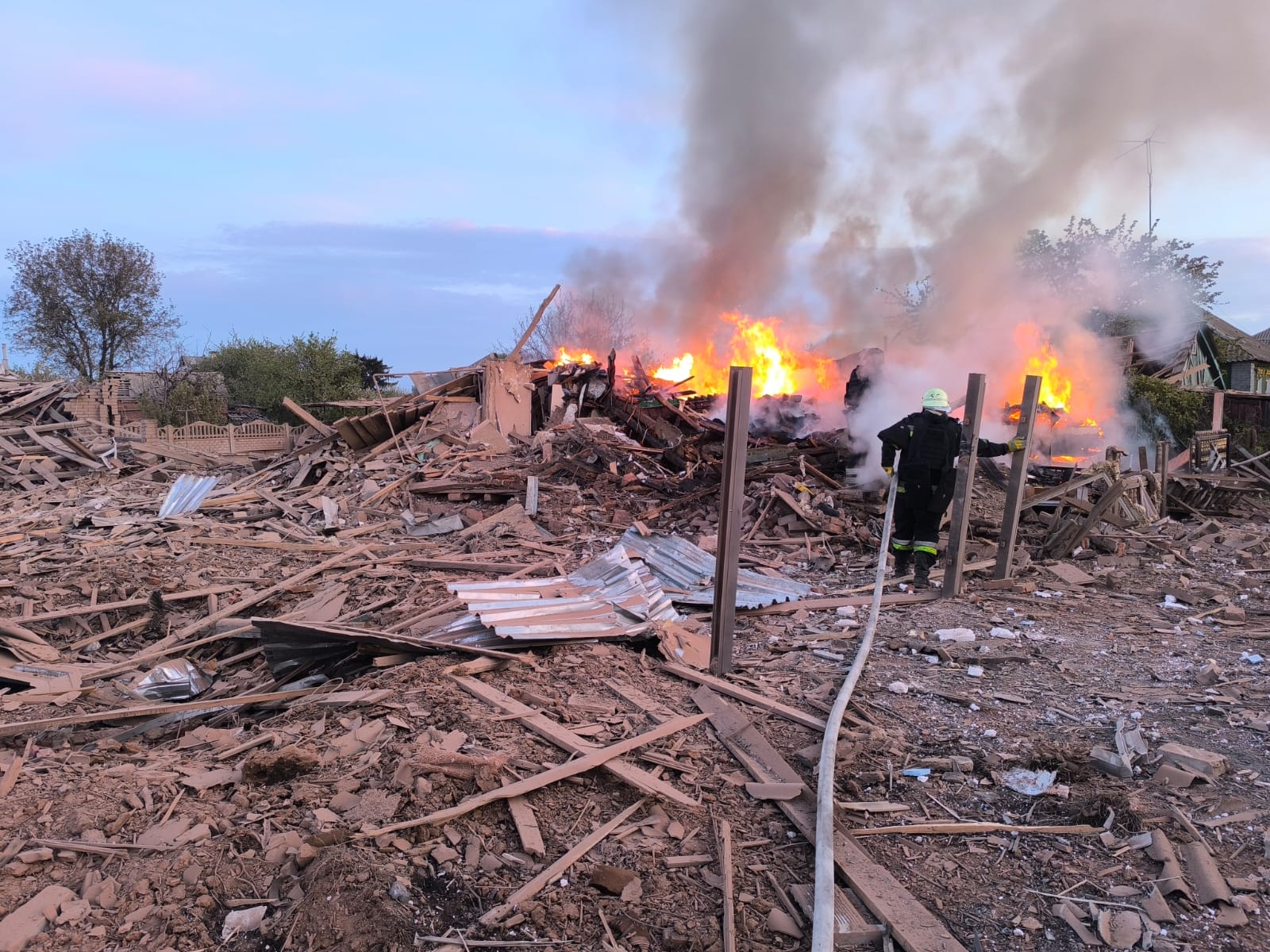 Aftermath of Russian attack on Zolochiv, May 5