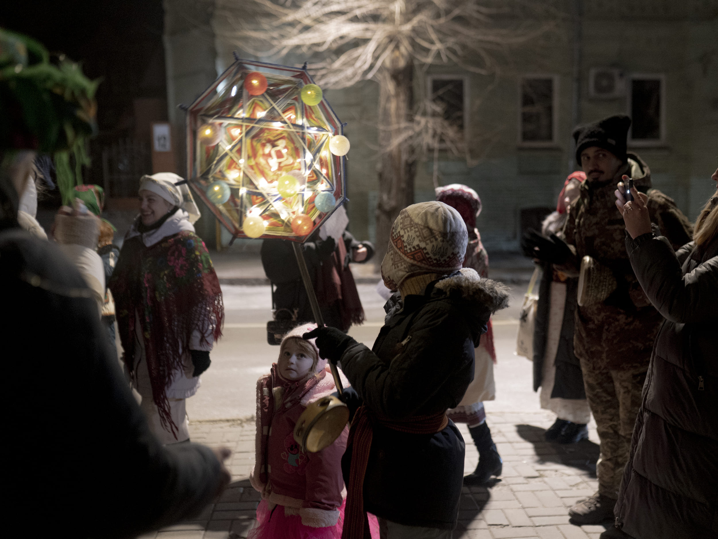Kharkiv locals celebrate Christmas Eve 30 kilometers from border with Russia — in photos