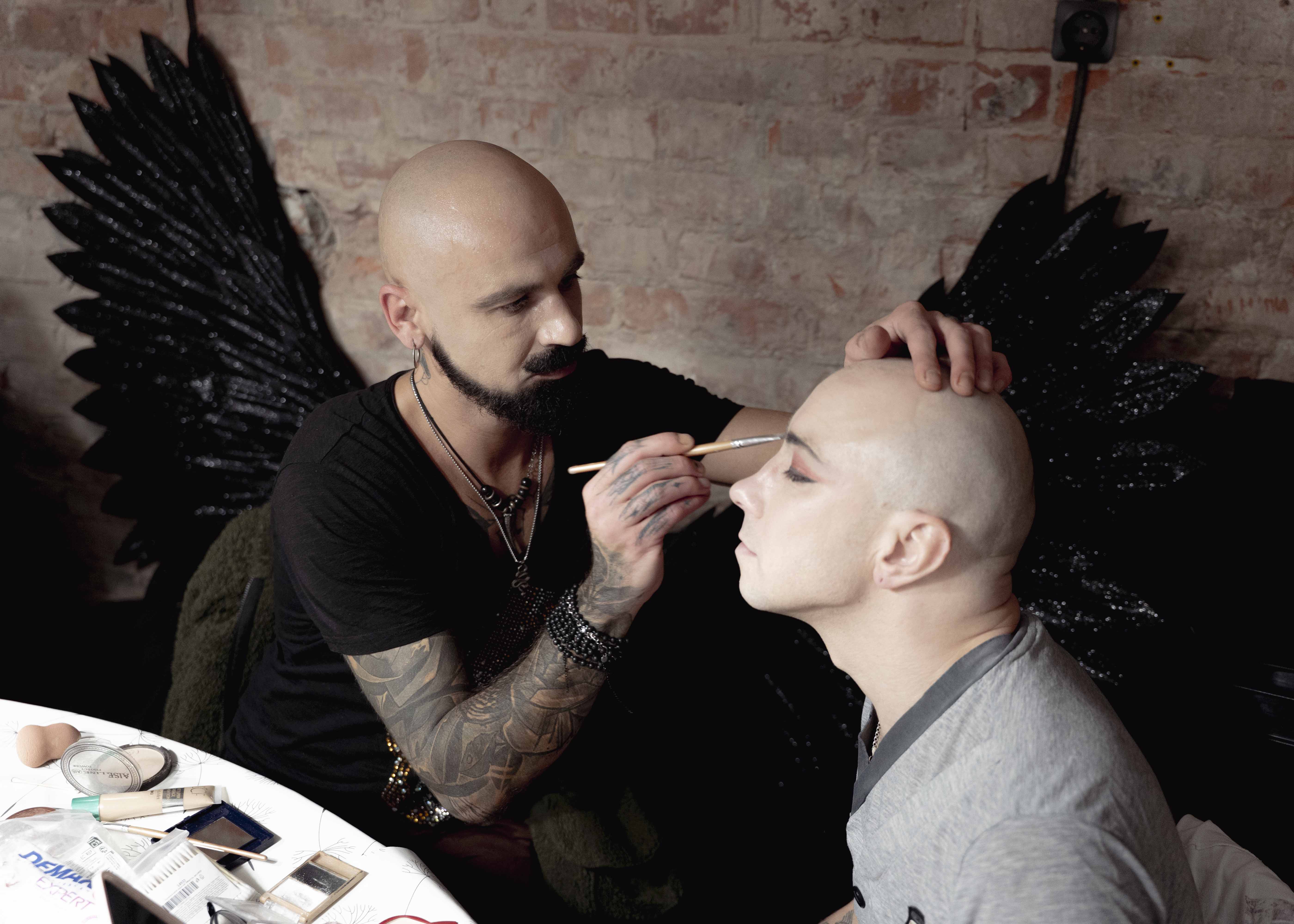 The duo “Gracia” getting ready