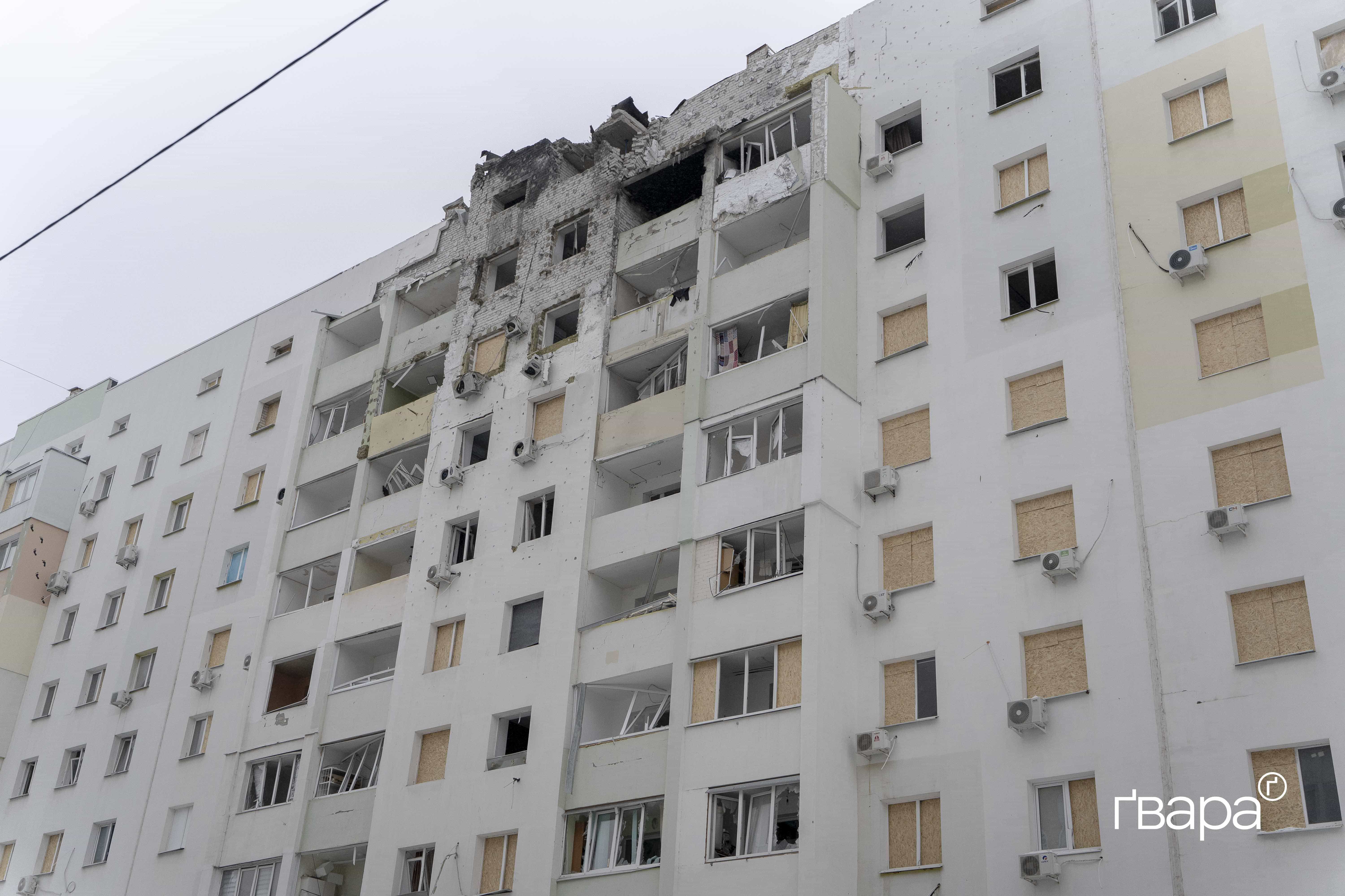 зображення до посту: «Це була ніч, як 22-го, коли ми сиділи пів року у сховищі»: наслідки масованої російської атаки по Харкову — фото