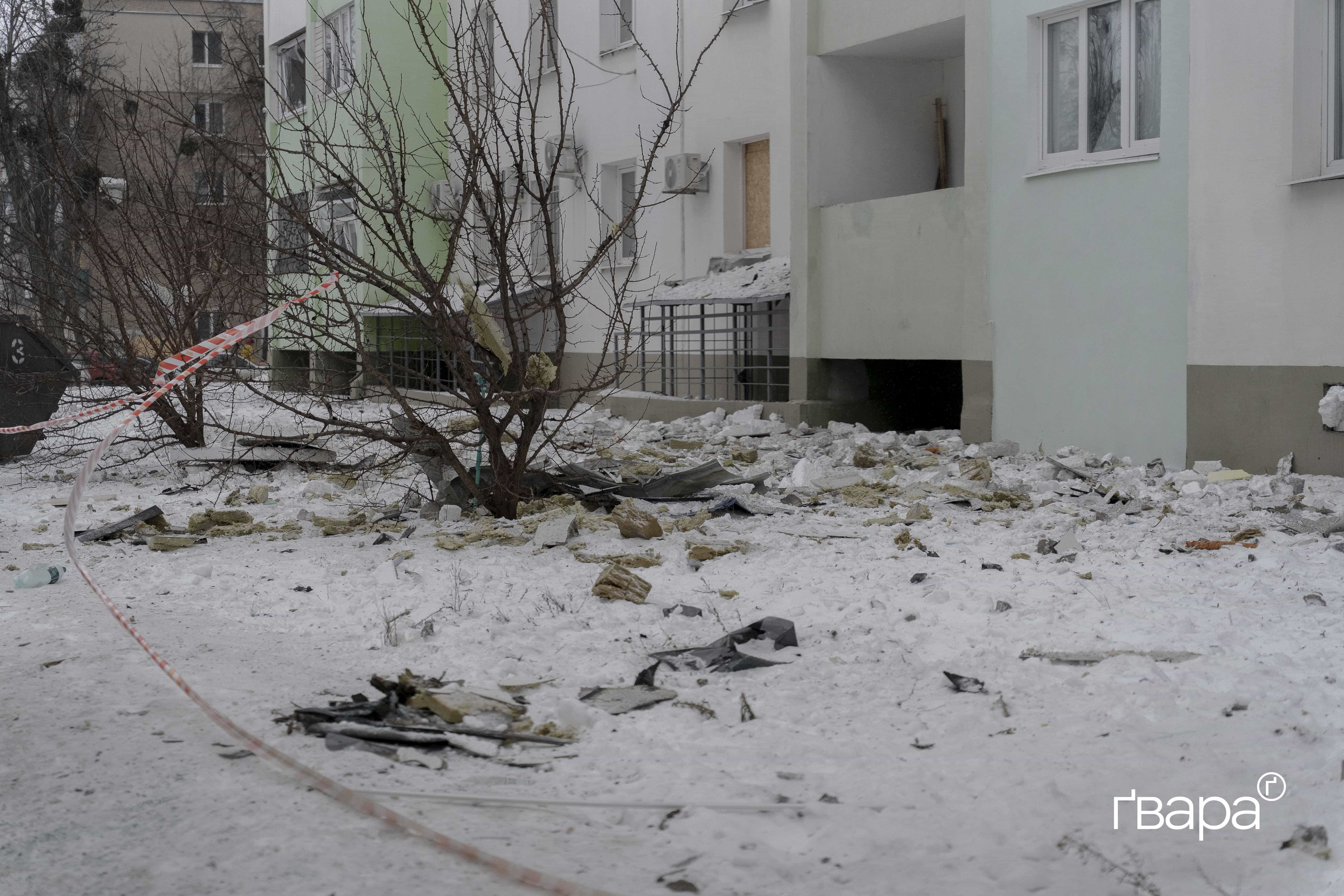 зображення до посту: «Це була ніч, як 22-го, коли ми сиділи пів року у сховищі»: наслідки масованої російської атаки по Харкову — фото