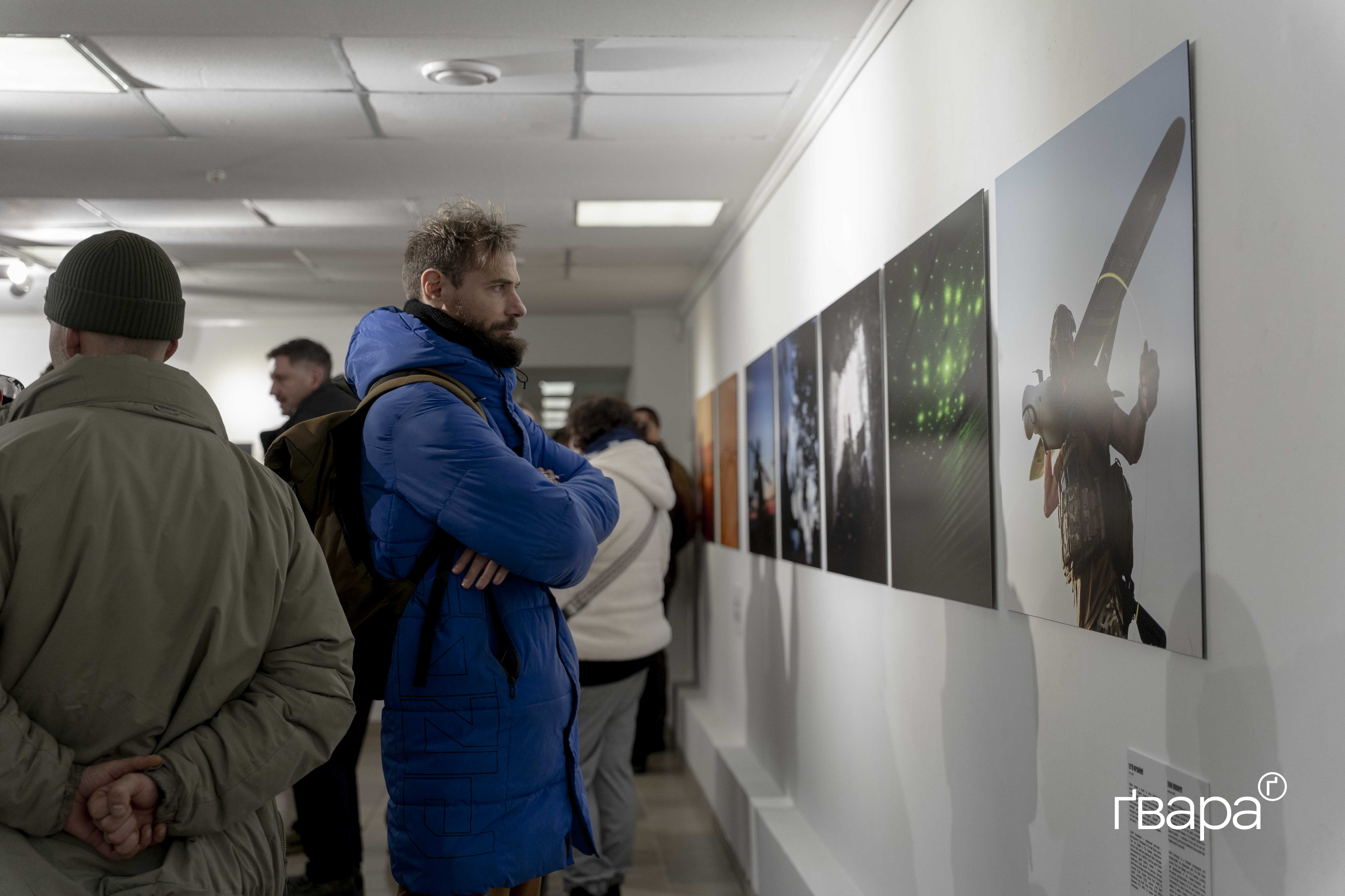 фотовиставка Хартія