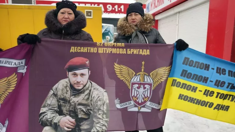 Soldier from Kharkiv oblast returns home after 933 days in Russian captivity 