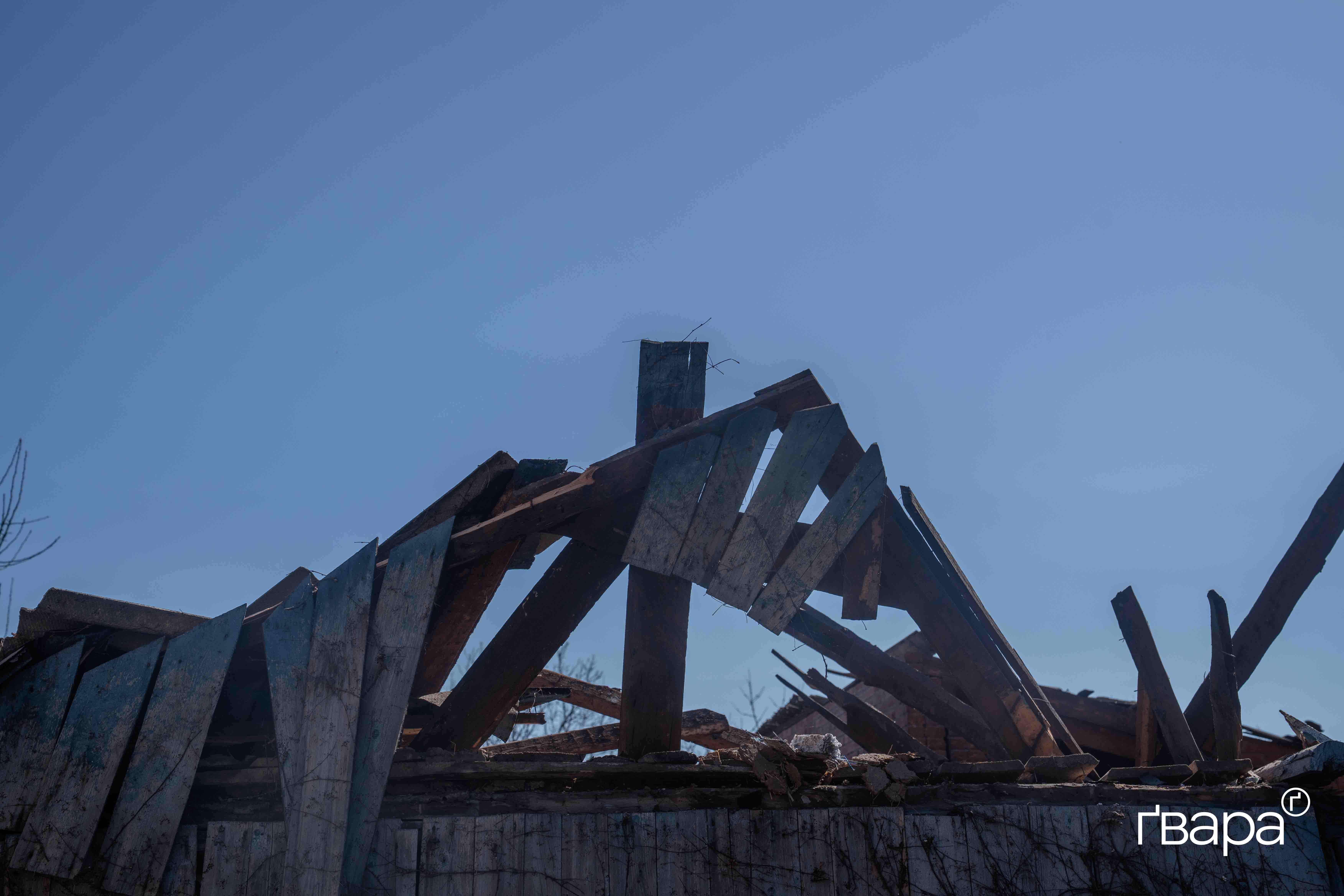 зображення до посту: Росіяни вдарили по приватному сектору в Харкові — фото