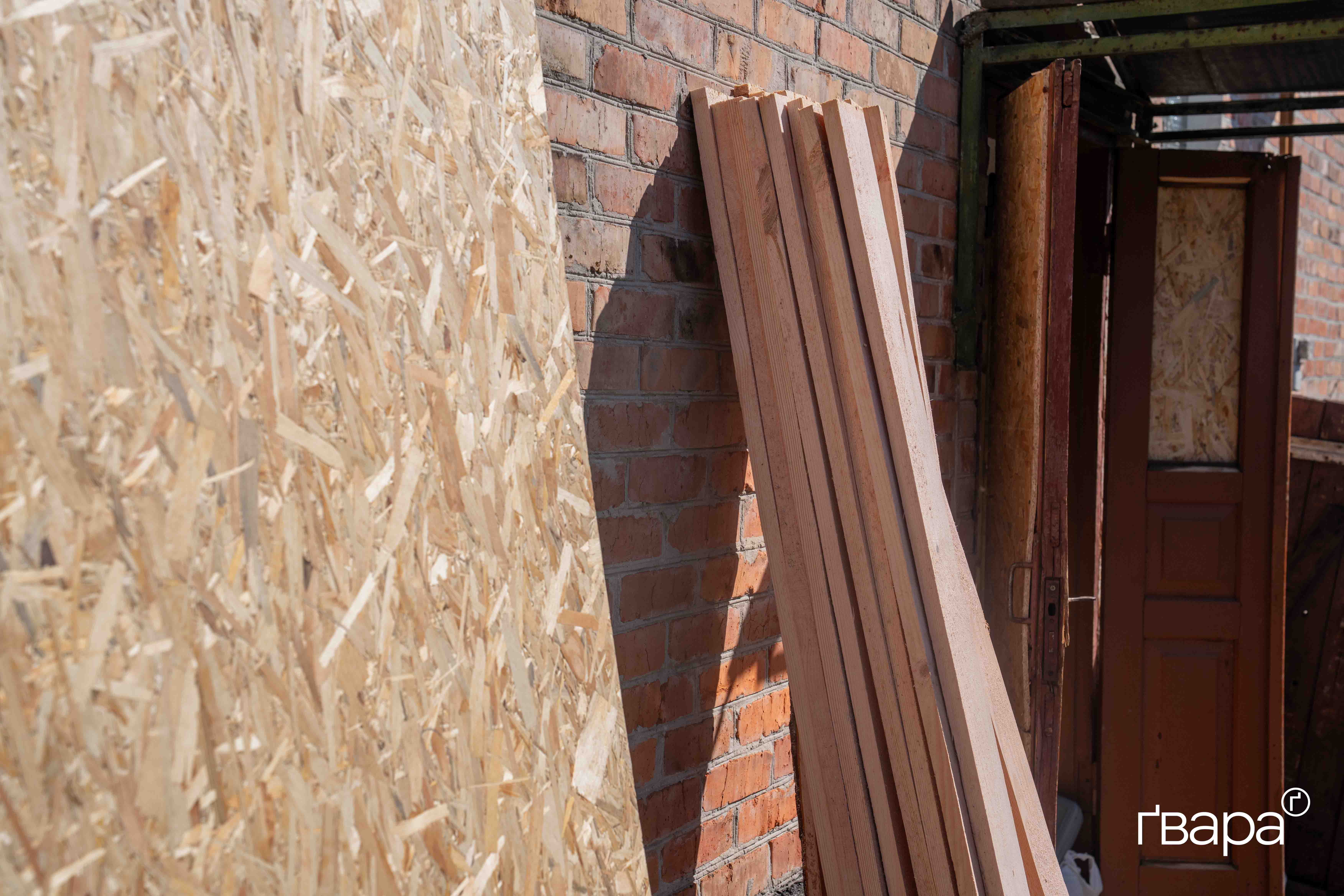 зображення до посту: Росіяни вдарили по приватному сектору в Харкові — фото