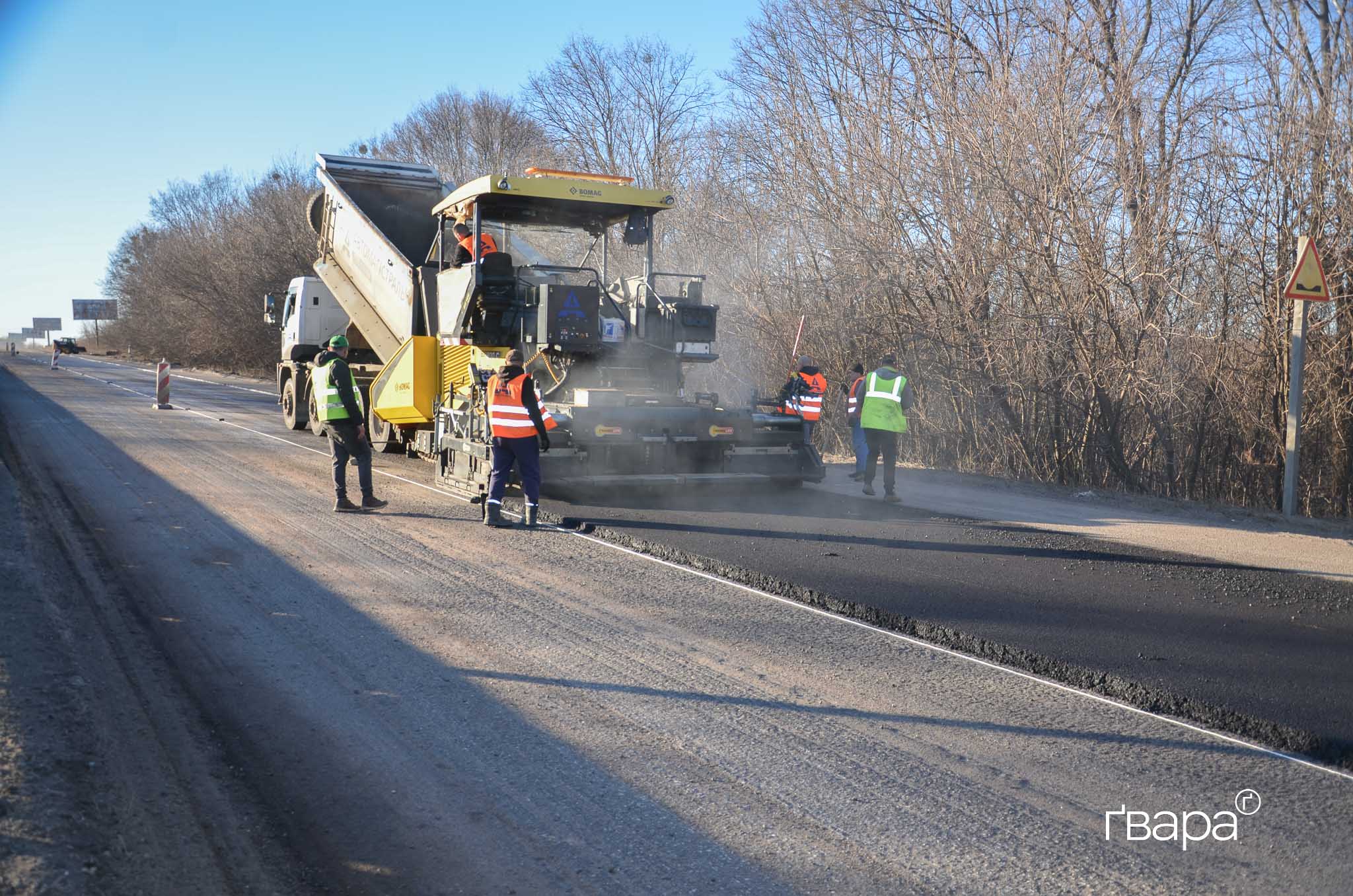зображення до посту: «50% доріг Харківщини — в аварійному стані»: керівник Служби відновлення та розвитку інфраструктури про стан доріг в області