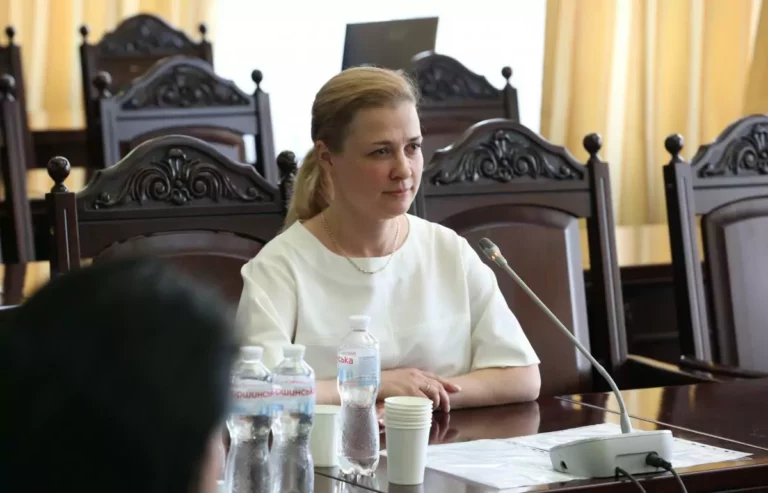 Zelenskyy appoints new judge to Kharkiv Administrative Court of Appeal, even though Public Integrity Council found her noncompliant