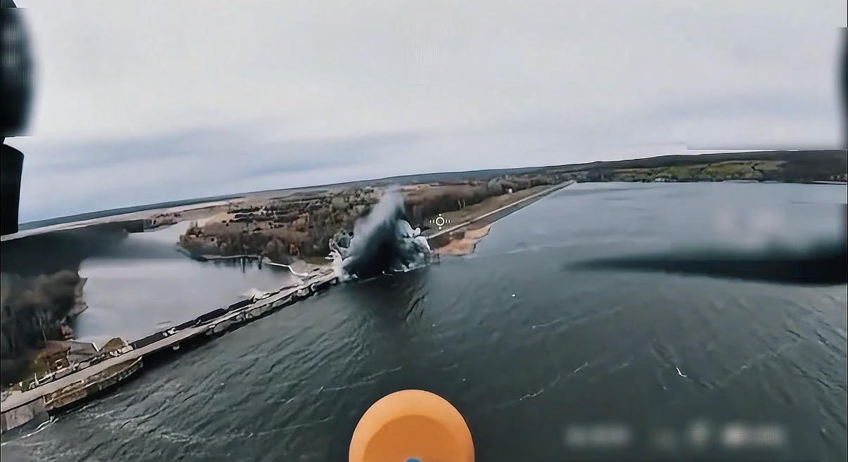 Russians attack Kharkiv oblast dam with 6 glide bombs, Ukrainian military says dam is not damaged