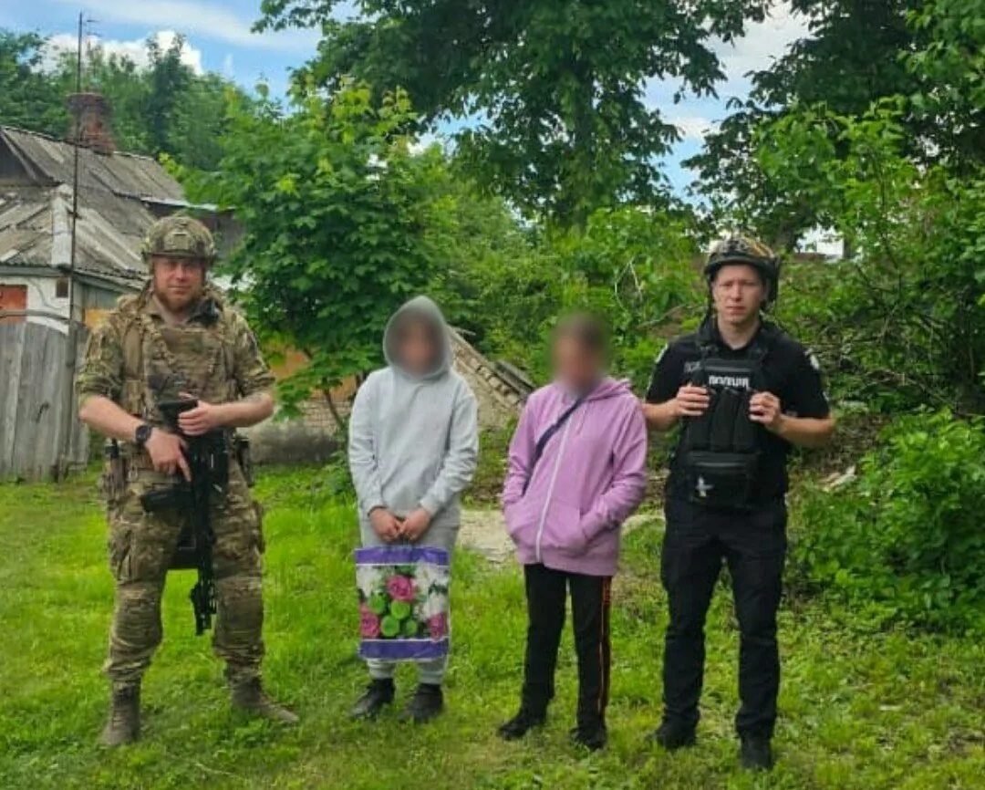 Evacuation of family from frontline Kupiansk region / Photo: Kharkiv regional police