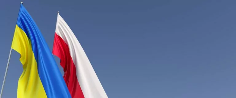 Фейк: Україна просить Польщу депортувати з країни чоловіків 18-60 років, аби відправити їх на війну