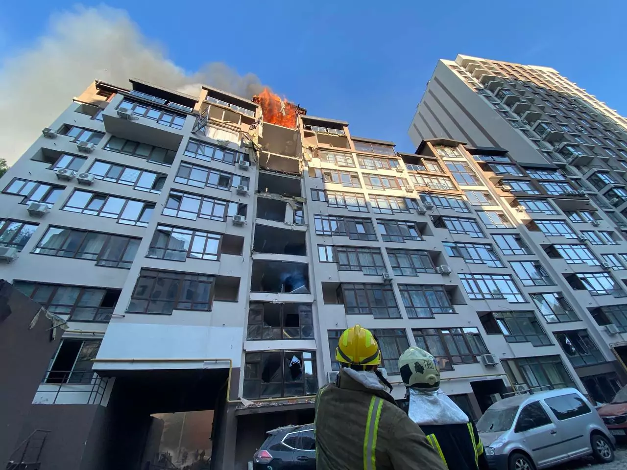 зображення до посту: Відтінки пропаганди. Як росіяни висвітлювали удар по будинку в центрі Києва 26 червня?